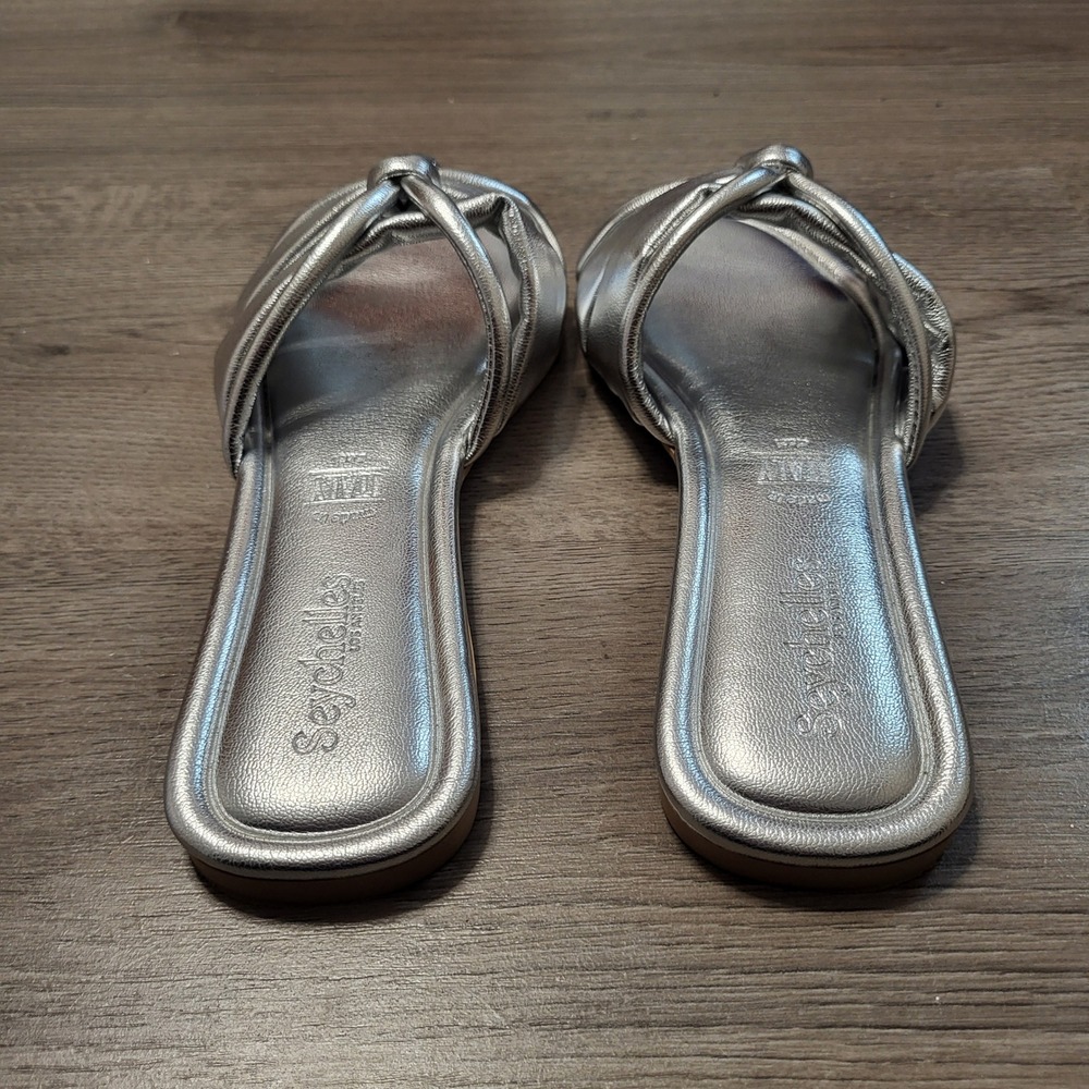 Seychelles Silver Metallic Knotted Slide Sandals Flat Women size 7 Summer Glam - Picture 10 of 11